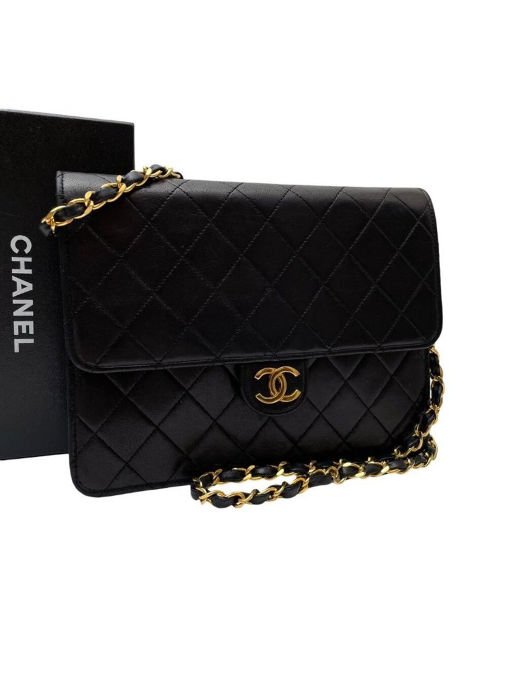 Chanel Quilted Lambskin CC Logo Chain Shoulder Bag